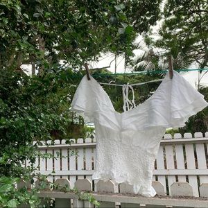 H&M white flowy open back blouse 🤍